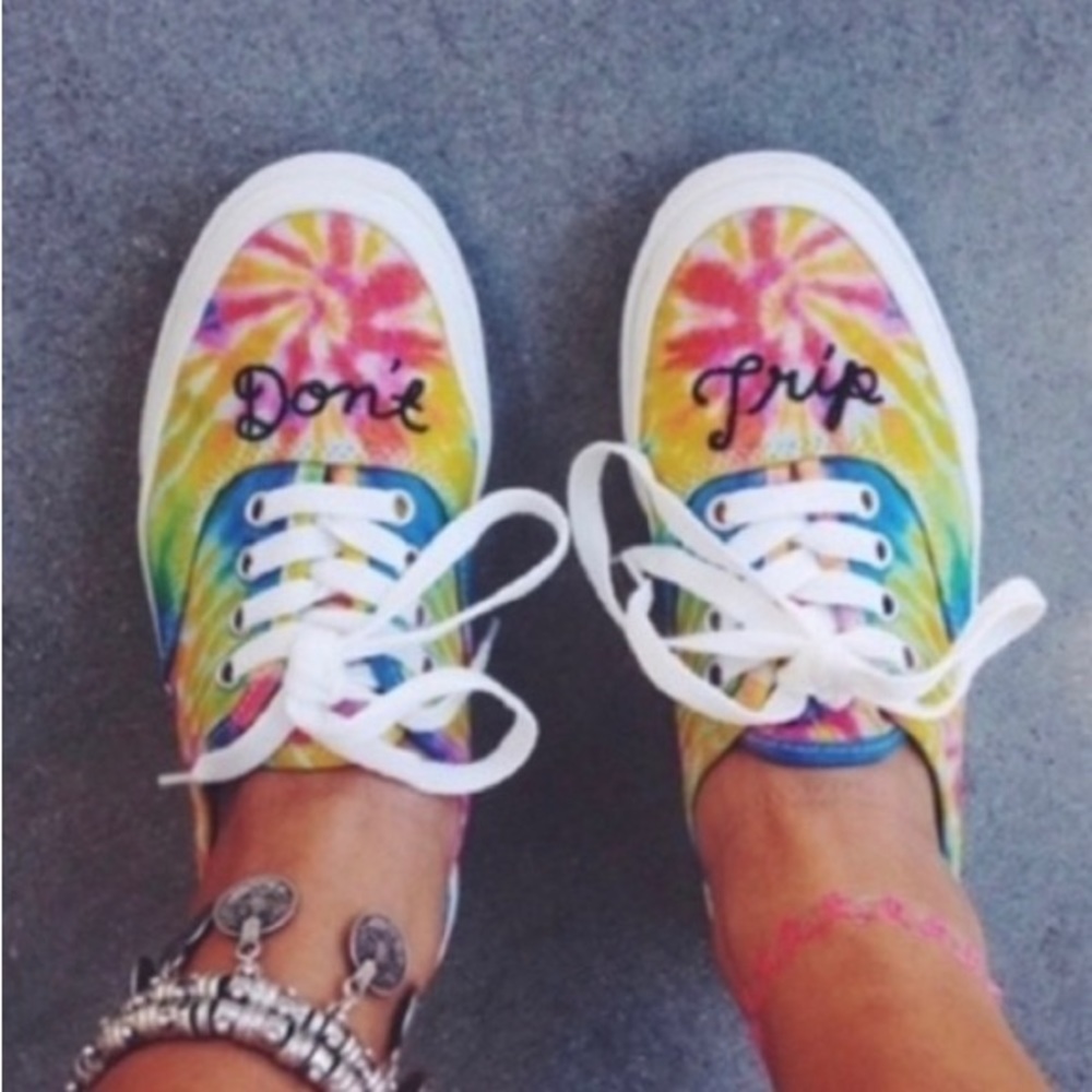 UNIF RARE Don’t Trip Lows in Tie Dye - Picture 1 of 16